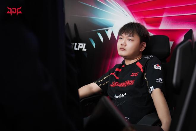 巴萨中场费 巴萨中场费